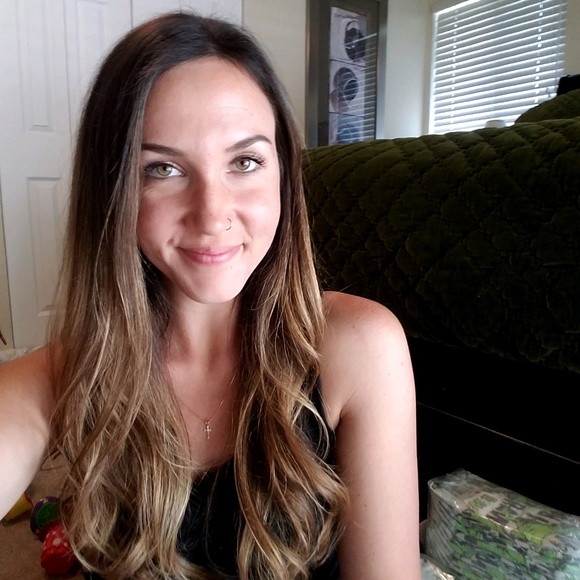 Meet your Posher, Megan - Picture 1 of 1